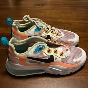 Nike | Women’s Nike Air NSW React Vision ESS Color.